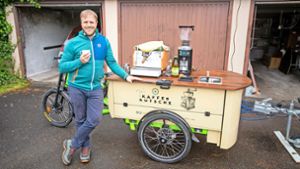 Kaffee-Caterer aus Esslingen: Der Barista tischt seinen Gästen zum Kaffee gerne noch Geschichten auf
