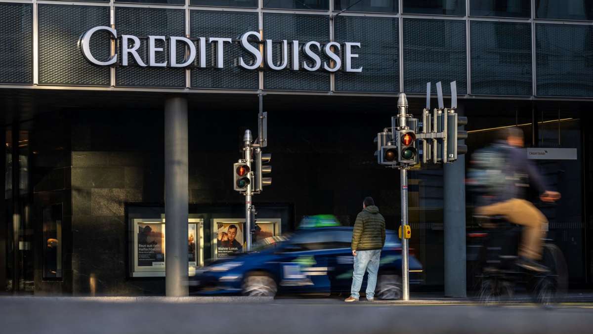 UBS übernimmt Credit Suisse: Bankaktien an Europas Börsen brechen trotz Rettungsdeal  ein