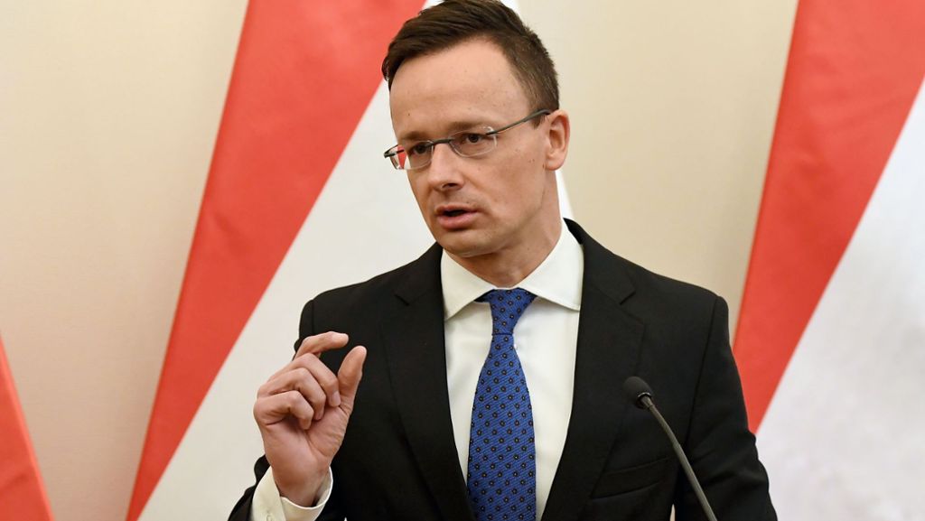  Grün-Schwarz streitet um den Umgang mit Viktor Orbans Ungarn: Regierungschef Kretschmann wollte den ungarischen Außenminister Peter Szijjarto nicht empfangen. Dafür begrüßte ihn nun CDU-Fraktionschef Wolfgang Reinhart. 