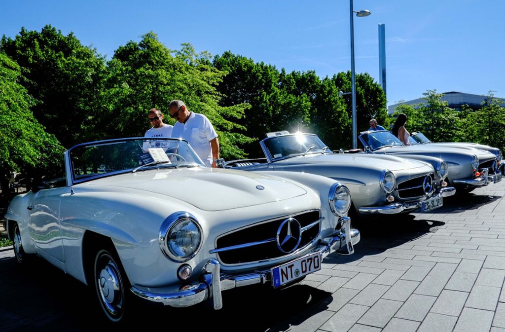 Zu den Schmuckstücken bei „Cars and Coffee“ gehören diese Mercedes-Oldtimer.