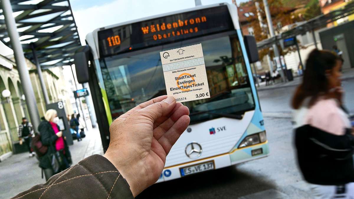 Nahverkehr in der Region: Warum Esslingen wohl das Stadtticket abschafft  – und andere Städte nicht