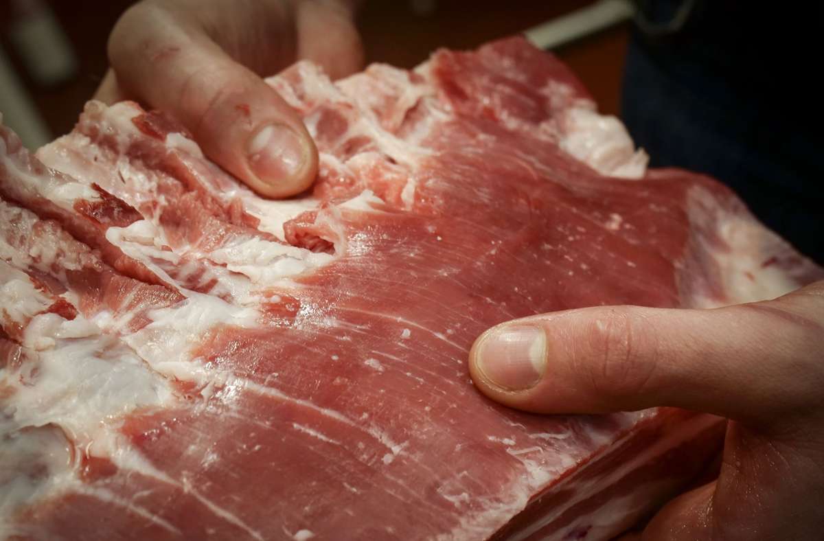 Die Landmetzgerei in Möglingen hat aus drei Rassen ihre eigene gekreuzt. Das Fleisch verkauft sie direkt auf dem Hof – und beliefert mehrere Vermarkter in der Region.