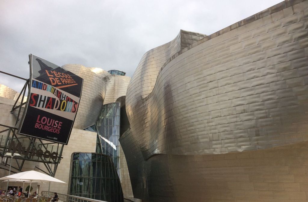 Mehr als 19 Millionen Kunstfreunde aus aller Welt haben seit Oktober 1997 das Guggenheim-Museum im nordspanischen Bilbao besucht.