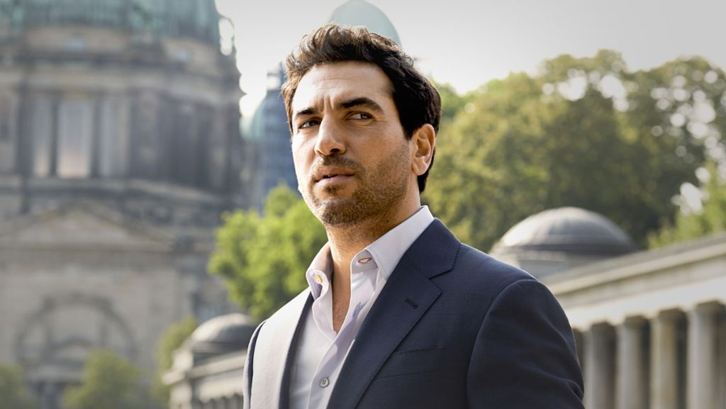  Mit der „Fack Ju Göhte“-Reihe ist Elyas M’Barek einer der bekanntesten deutschen Filmschauspieler geworden. In „Der Fall Collini“ spielt er nun ganz ernst einen jungen Anwalt. Solche Wechsel, sagt er im Interview, hielten seinen Beruf spannend. 