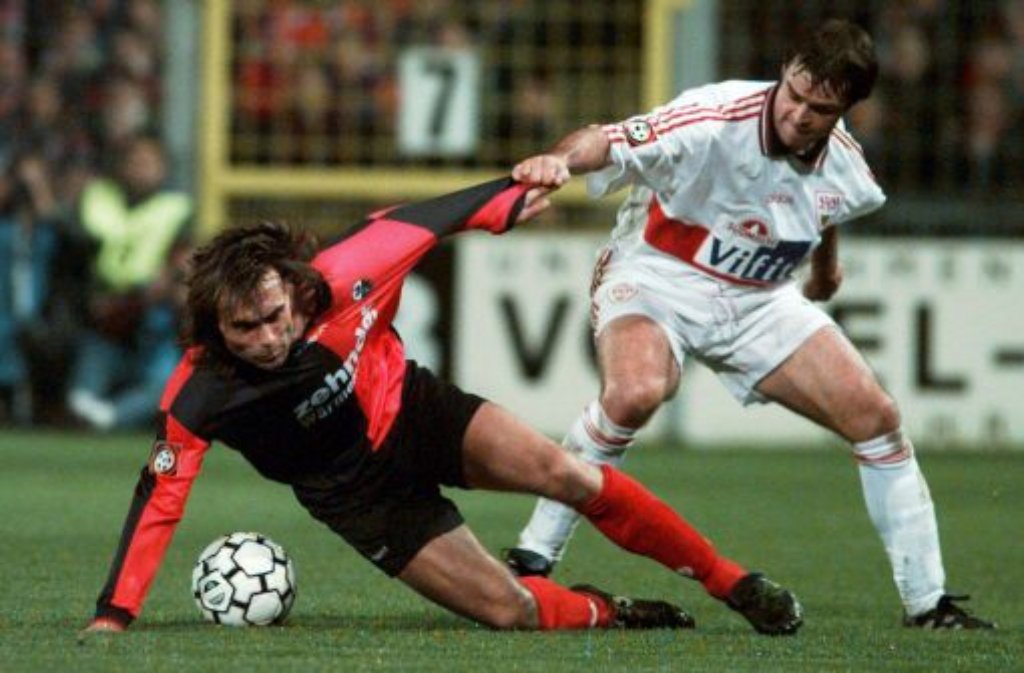 Nach über 100 Bundesligaspielen für Eintracht Frankfurt und vier Jahren in Italien (AS Rom, Hellas Verona) ging der 90er-Weltmeister Thomas Berthold 1991 zum FC Bayern München. Die erste Saison verbrachte er auf dem Platz (30 Partien), die zweite auf der Tribüne (null Spiele). Also wechselte der Verteidiger 1993 zum VfB Stuttgart und wurde ...