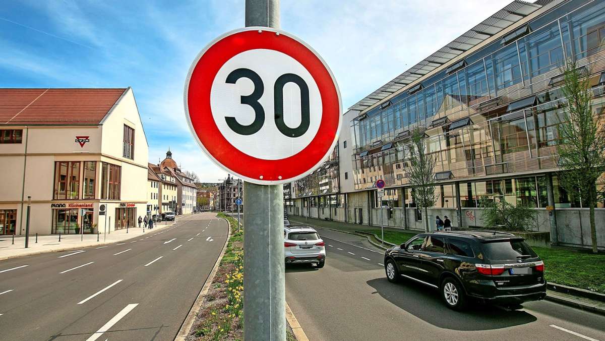 Geschwindigkeitsbegrenzung   im Kreis Esslingen: Tempo 30: Städte wollen selbst entscheiden
