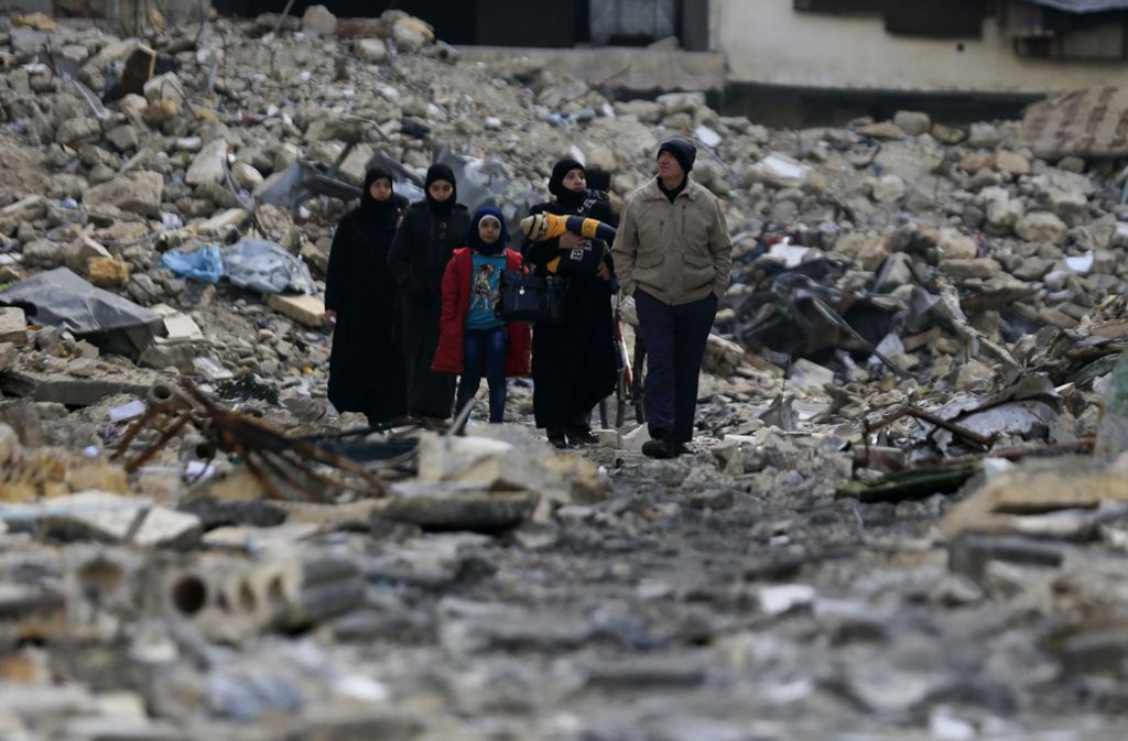 Zerstörtes Aleppo: In Syrien, Afghanistan, Libyen, Nigeria und im Irak sind die politischen Risiken demnach am größten. In diesen Ländern erreicht der Gefahrenindex mit 100 Prozent den maximalen Wert.