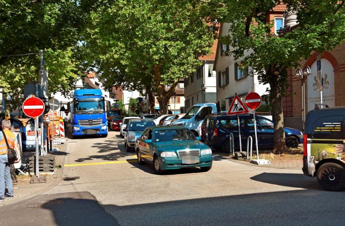 Verkehr in Untertürkheim: Umstrittene Umleitung am Kelterplatz
