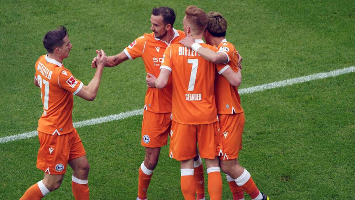  Die Champions-League-Ambitionen von Bayer Leverkusen haben am Sonntag einen kräftigen Dämpfer erhalten. Die Werkself unterlag dem abstiegsgefährdeten Team von Arminia Bielefeld. 