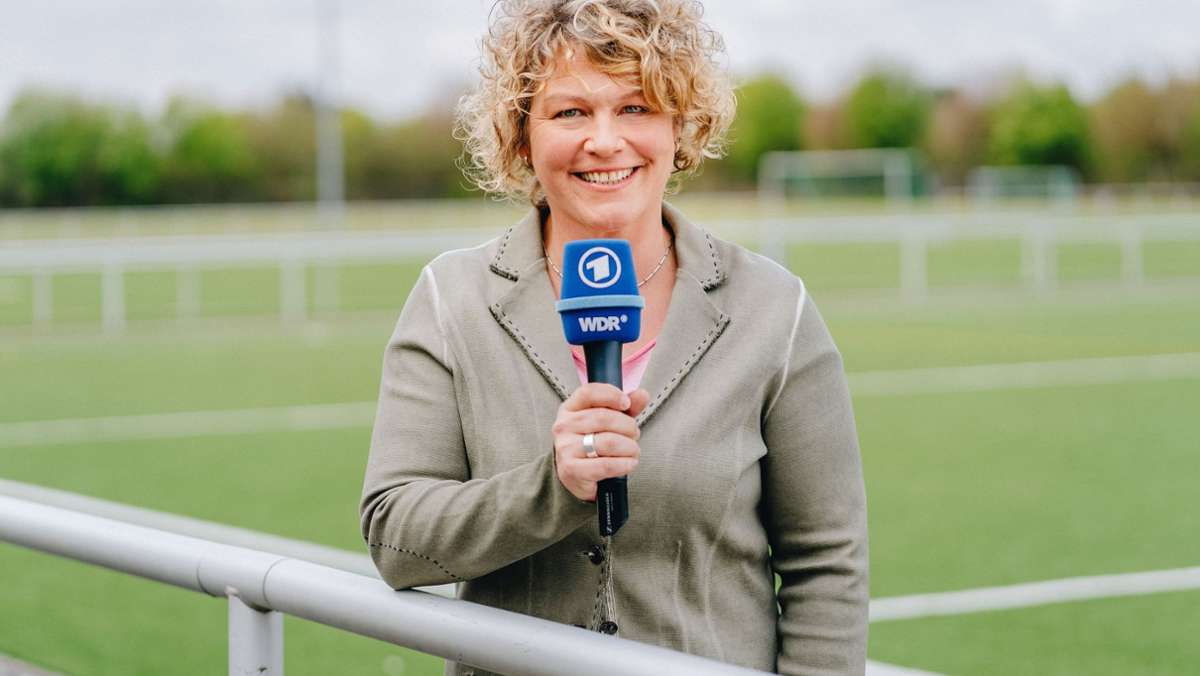  Wer das EM-Finale im Radio verfolgen wird, wird ihre Stimme hören: Julia Metzner. Das sagt die Reporterin vor dem großen Endspiel im Londoner Wembley-Stadion. 