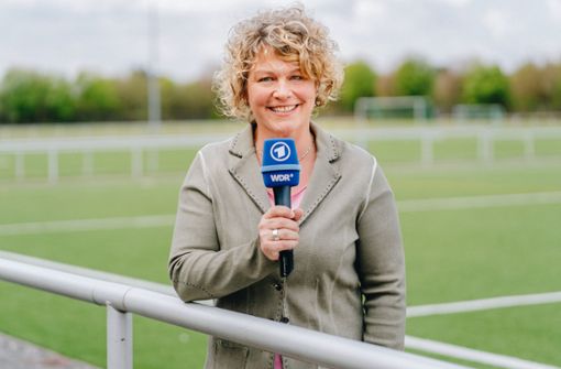 Julia Metzner kommentiert das Finale der EM 2021 im ARD-Hörfunk. Foto: dpa/Annika Fußwinkel