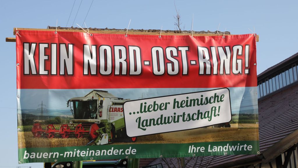 Nord-Ost-Ring in Fellbach: Gewerbetreibende protestieren sichtbar gegen die Autobahn
