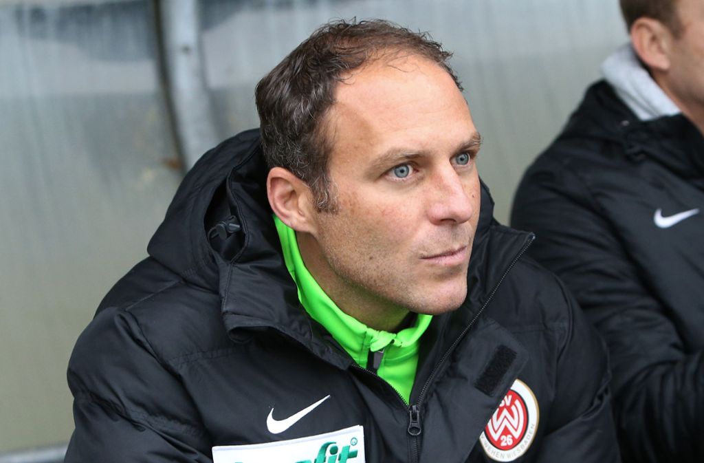 Als Coach des SV Wehen Wiesbaden von 2013 bis 2015. Der Verein ließ ihn 2014 nicht ziehen, als Joachim Löw Kienle als Co-Trainer der deutschen Nationalmannschaft verpflichten wollte.