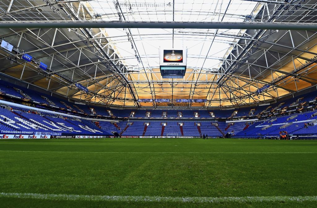 Veltins Arena in Gelsenkirchen: Kapazität: 54.700, Heimverein: FC Schalke 04, Turniere: WM 1974, EM 1988 und WM 2006
