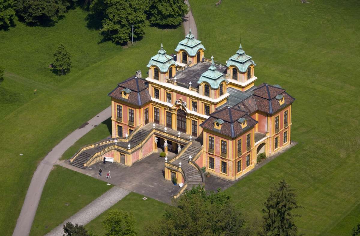 Das Schloss Favorite in Ludwigsburg liegt zwischen Residenzschloss und Schloss Monrepos.