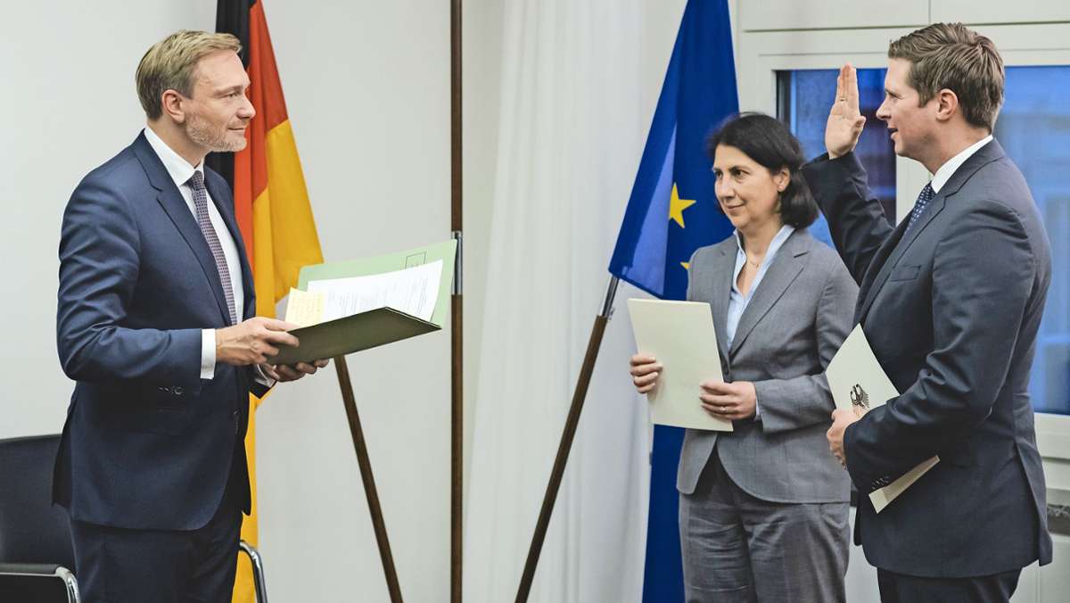  Der Böblinger FDP-Bundestagsabgeordnete Florian Toncar hält als einer von zwei Parlamentarischen Staatssekretären dem Bundesfinanzminister Christian Lindner künftig den Rücken frei. 