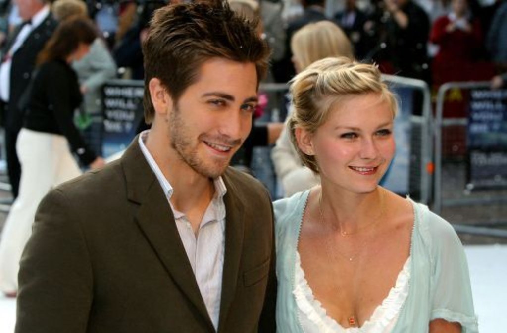 "Gute Freunde": Das ist es, was 2004 blieb von der zweijährigen Beziehung von Kirsten Dunst und Jake Gyllenhaal. Jakes Schwester Maggie hatte die beiden einst zusammengebracht.