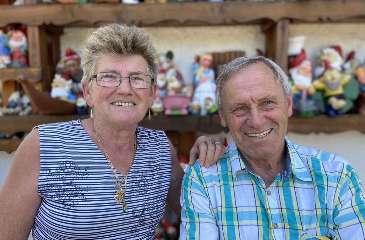 Helga und Sepp sind seit 39 Jahren zusammen, und seit 33 Jahren ziehen immer mehr Zwerge bei Ihnen ein.