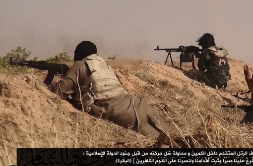Die Terrorgruppe Isis hat wohl ein islamisches Kalifat im Irak und Syrien ausgerufen. (Archivbild) Foto: ALBARAKA NEWS/dpa