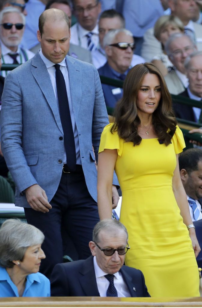 2018: Dass Kate auch mutig kann, beweist sie im gleichen Jahr beim Wimbledon-Finale der Herren – in einem sonnengelben Kleid von Dolce & Gabbana.