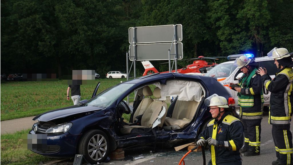 K 1250 bei Kirchheim/Nabern: Drei Menschen bei Unfall schwer verletzt