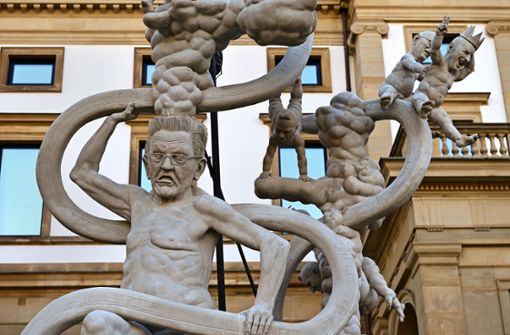 Die Tage der Skulptur vor dem Stadtpalais sind gezählt. Foto: Lichtgut/Leif Piechowski