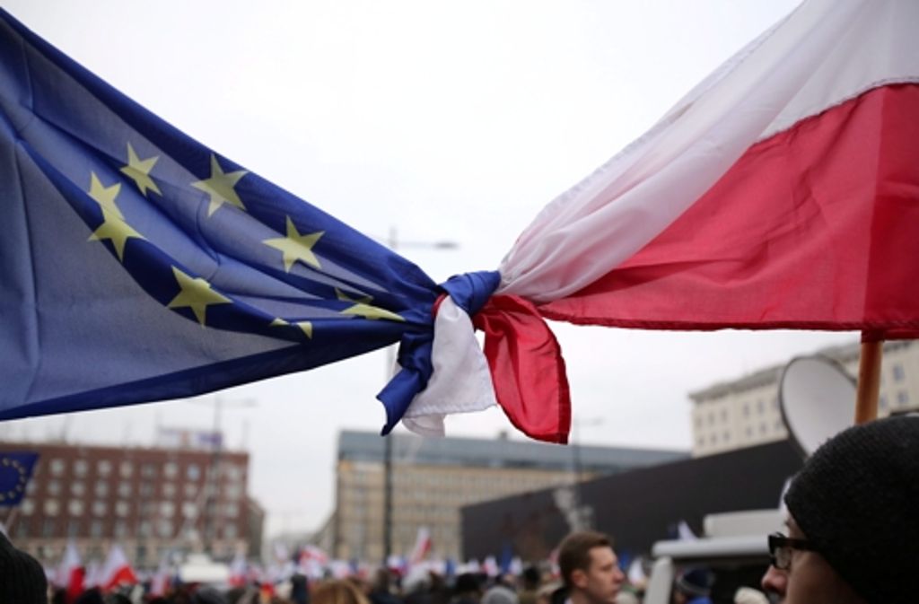 Viele Polen hoffen, dass Europa ein Auge auf das Tun der eigenen Regierung hat.