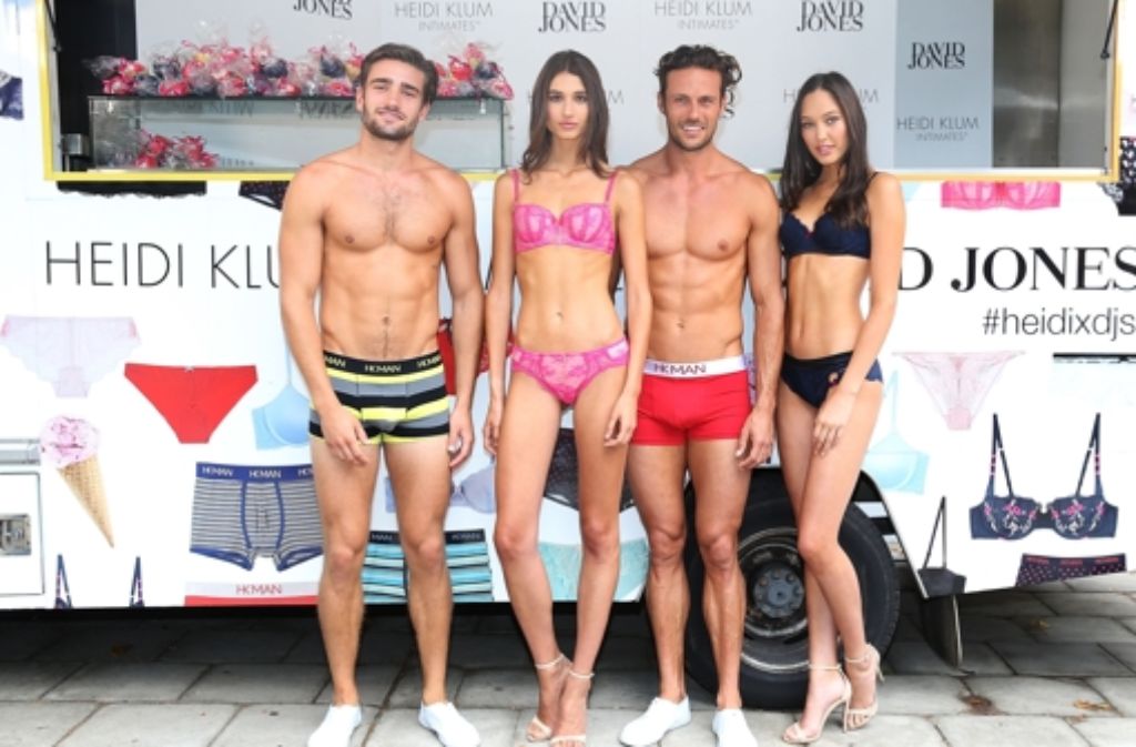 Models präsentieren in Australien die neue Unterwäsche-Kollektion von Heidi Klum.
