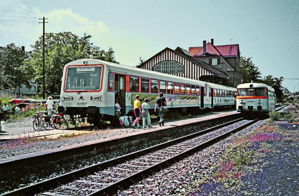 Zum 75. Geburtstag der Strecke 1991 soll eine damals moderne Bahn die Reaktivierung der Gleise schmackhaft machen.
