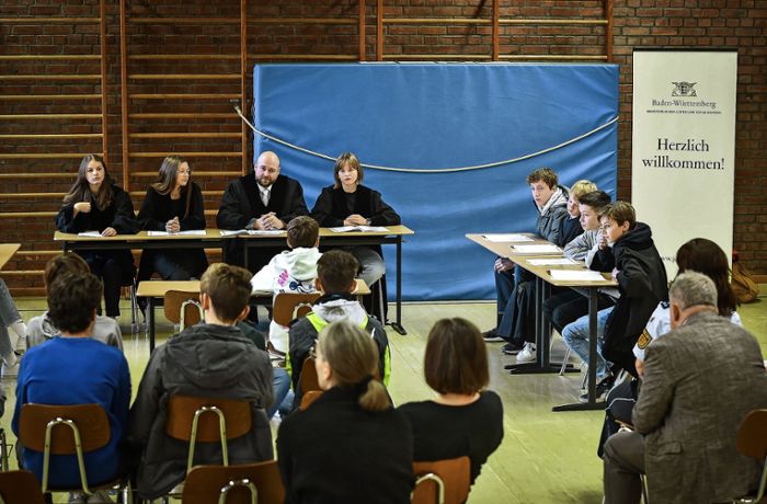 Projekt Rechtsstaat macht Schule in Stuttgart: Gefährliche Körperverletzung als Planspiel