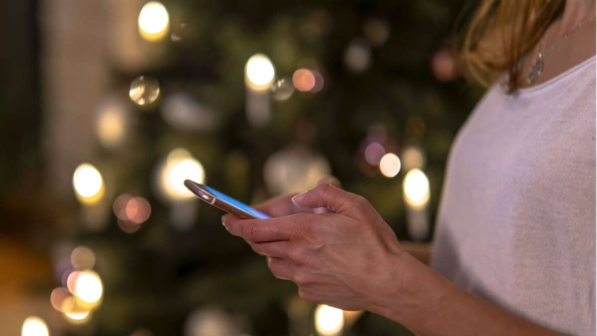 Handys an Weihnachten: Fast zwei Drittel haben Smartphone-Regeln für  Heiligabend