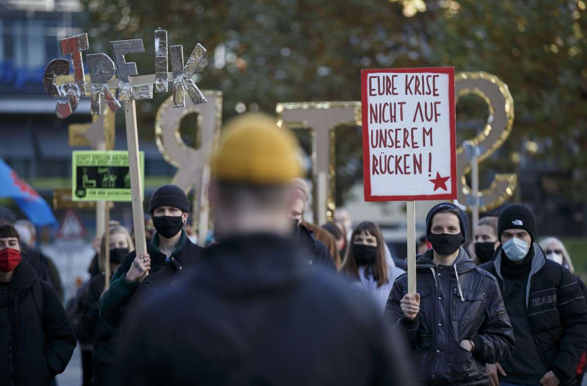 Der Protest eines Linksbündnisses in Stuttgart richtete sich gegen die Corona-Maßnahmen.
