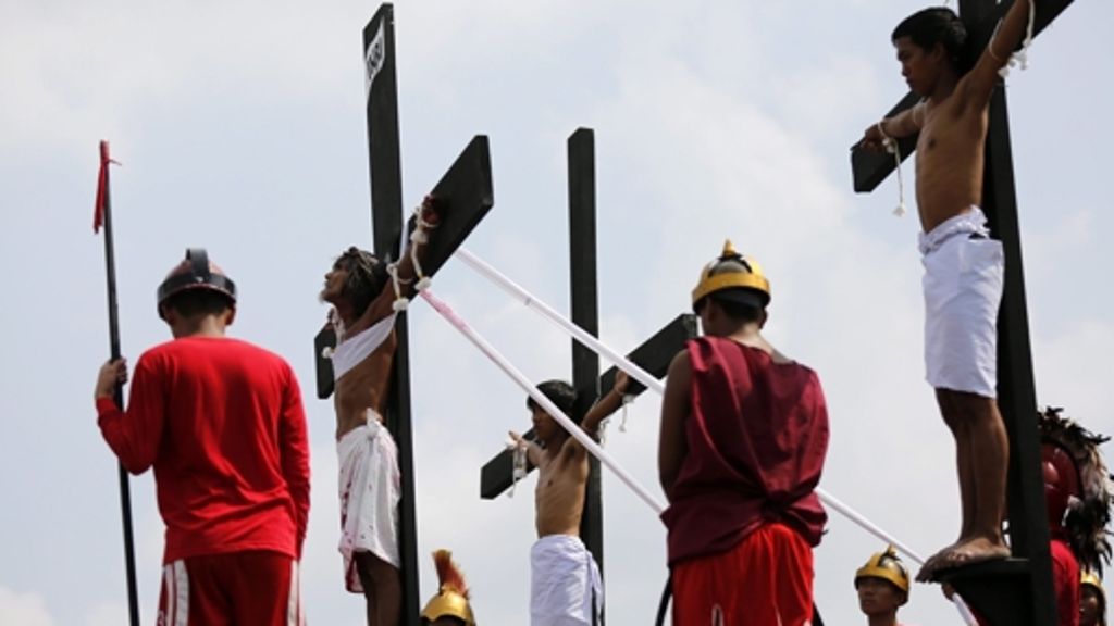 Philippinen: Tausende besuchen Karfreitags-Kreuzigungen