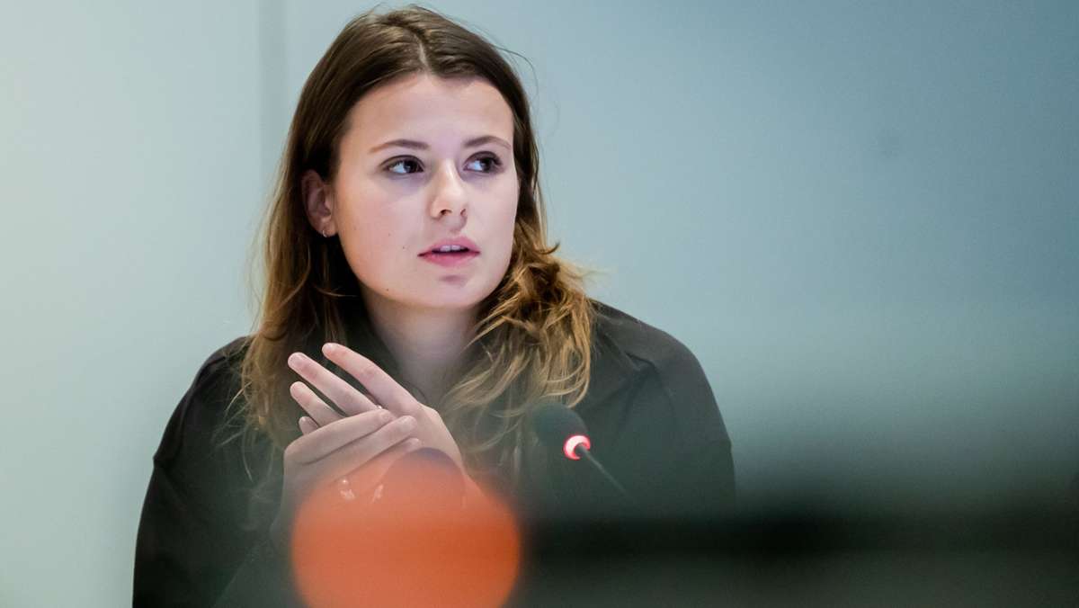 Weltklimakonferenz in Glasgow: Luisa Neubauer nennt Gipfel-Erklärung „Betrug“
