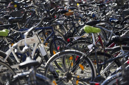 Erst Umdenken, dann Umsteigen: Stuttgarter Forscher wollen das Radfahren attraktiver machen. Foto: dpa