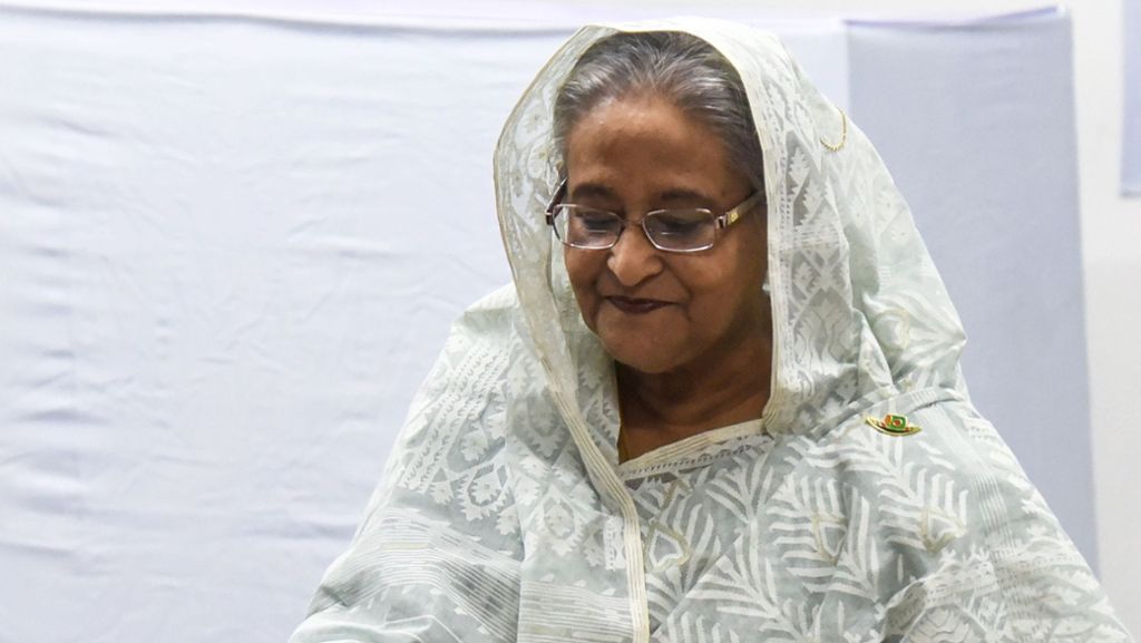  Der Fernsehsender Channel 24 meldet, dass die Partei der amtierenden Premierministerin Sheikh Hasina die Wahl gewonnen hat. Die Awami League habe genug Stimmen für eine Regierungsbildung. 