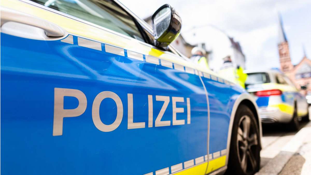 Polizeieinsatz in Karlsruhe: Knirps wählt Notruf – wegen Kuscheldecke