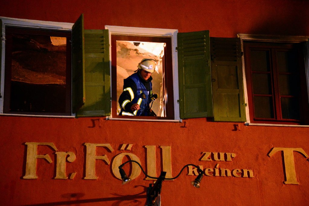 In der historischen Altstadt von Esslingen ist es in der Nacht zu einem Brand gekommen, dabei kam ein Mann ums Leben.