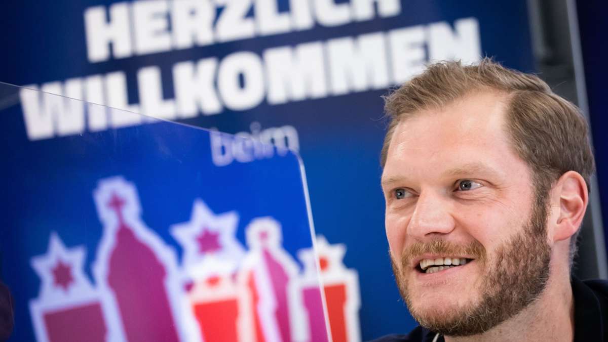  Dass Johannes Bitter den Bundesligisten TVB Stuttgart am Saisonende verlassen wird, stand schon länger fest, nun hat der Nationaltorwart seinen Wechsel zu den Zweitligahandballern des HSV offiziell bekannt gegeben – und begründet. 