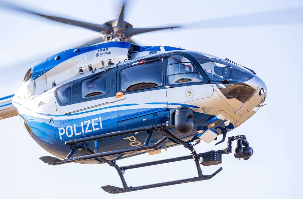 Die Polizei setzte einen Hubschrauber zur Suche ein. (Symbolbild) Foto: IMAGO/KS-Images.de/Karsten Schmalz