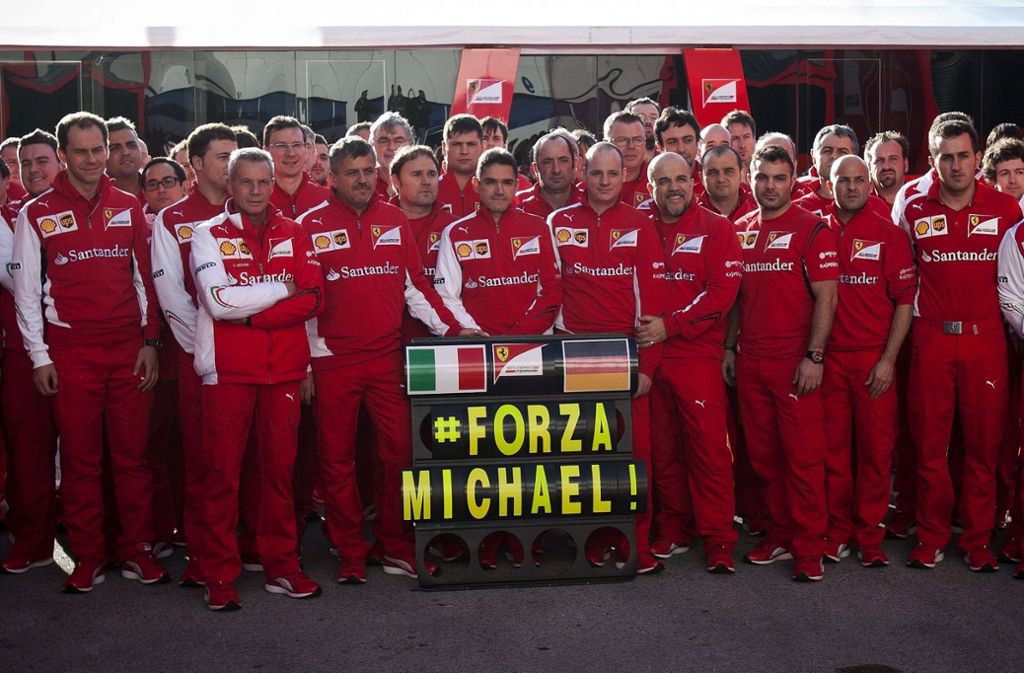 Am 29. Dezember 2013 hat Michael Schumacher einen schweren Skiunfalls und zieht sich ein Schädel-Hirn-Traume zu. Bis heute drücken dem Rekordchampion Ferrari und seine Fans weltweit die Daumen, dass er sich davon erholt.