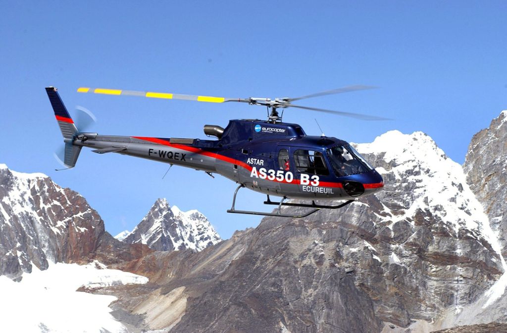 Der französische Testpilot Didier Delsalle setzte am 14. und 15. Mai 2005 seinen Eurocopter Ecureuil/AStar in 8550 Metern Höhe auf dem Mount Everest im Himalaja-Königreich Nepal auf. Gemäß den Anforderungen des Internationalen Luftfahrtverbandes blieb er mehr als zwei Minuten am Boden, bevor er zum Basislager zurückflog.