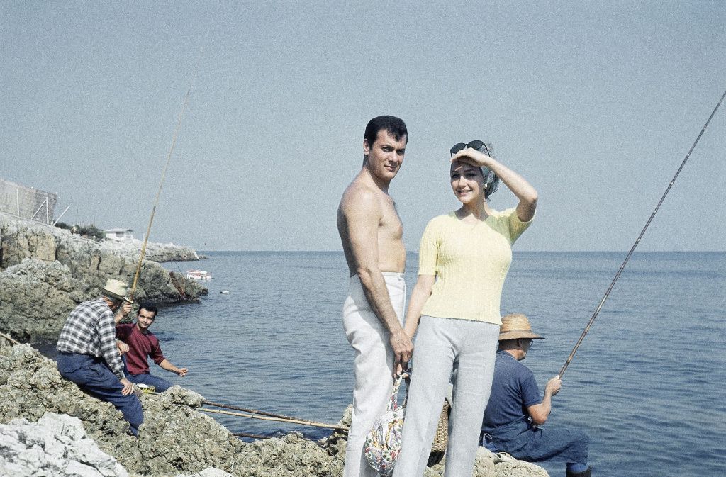 Auch bei einem Urlaub in Cannes im Jahr 1965 blieben die beiden Schauspielgrößen nicht unbeobachtet.