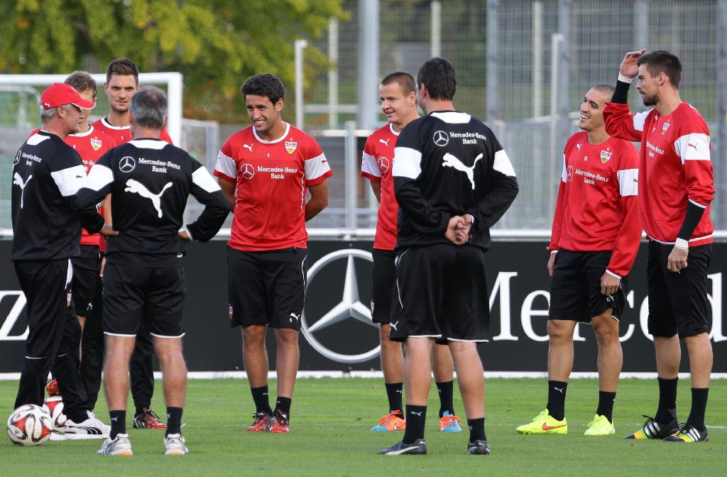 Der VfB Stuttgart bei der Vorbereitung auf Bayer Leverkusen. Foto: Pressefoto Baumann