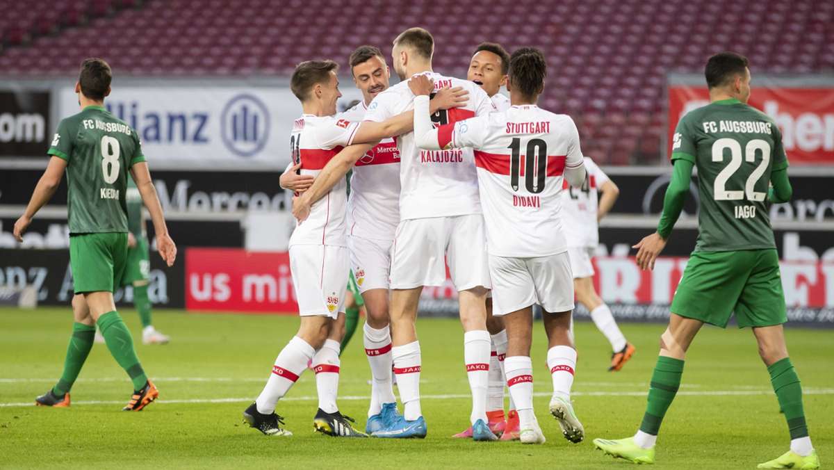  Im April 2019 hatte Markus Weinzierl noch den VfB trainiert - und musste nach einem 0:6 gegen Augsburg gehen. Nun kehrte er mit dem FCA nach Stuttgart zurück. Im Netz können sich einige VfB-Fans Sticheleien nicht verkneifen. 