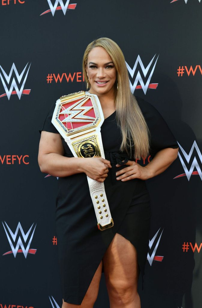 Die amtierende Titelträgerin der WWE-Sendung „RAW“, Nia Jax, hat auch deutsche Wurzeln.