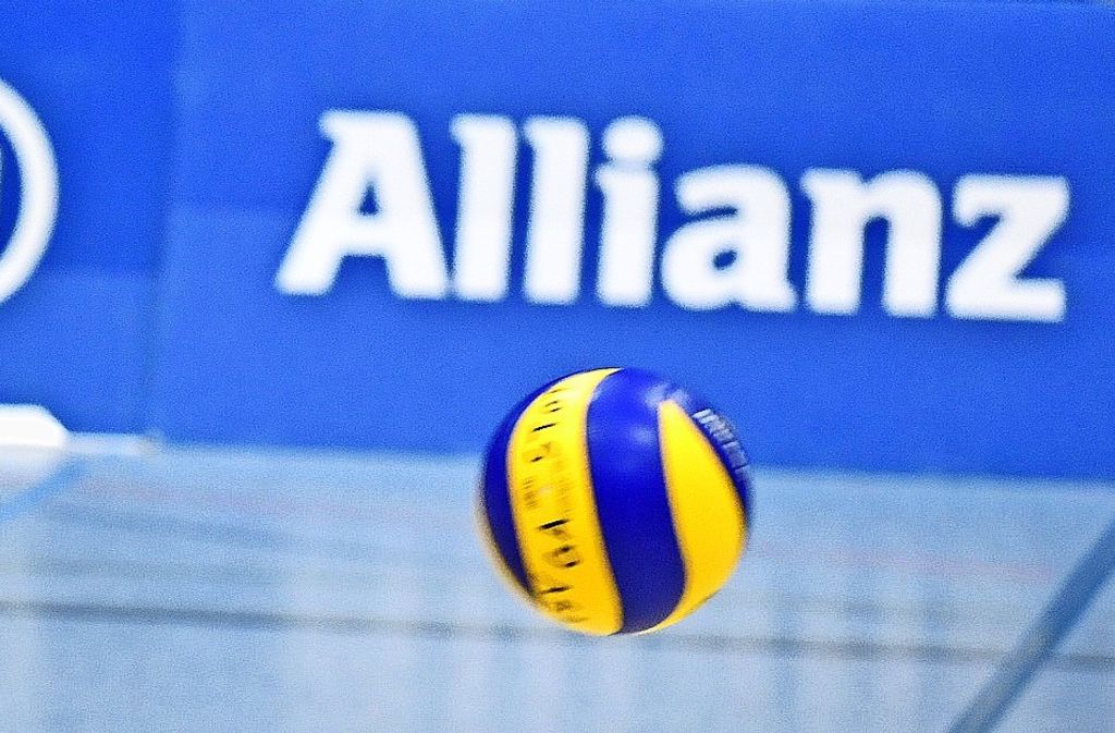 Die Allianz-Volleyballer  spielen in der zweiten Bundesliga. Die Vereinsvorsitzende Heidemarie Haas ist überzeugt, dass dem Versicherungskonzern viel an einer Zukunftsperspektive für den Sport liegt. Foto: Tom Bloch