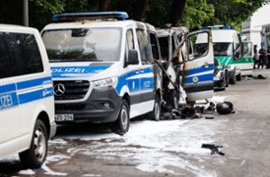 Acht Polizeiautos in München ausgebrannt – Brandstiftung