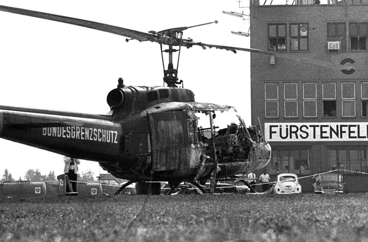 Die Befreiung der Geiseln auf dem Flughafen Fürstenfeldbruck endet in einem Debakel – am Ende sind alle elf Geiseln und ein Polizist tot.
