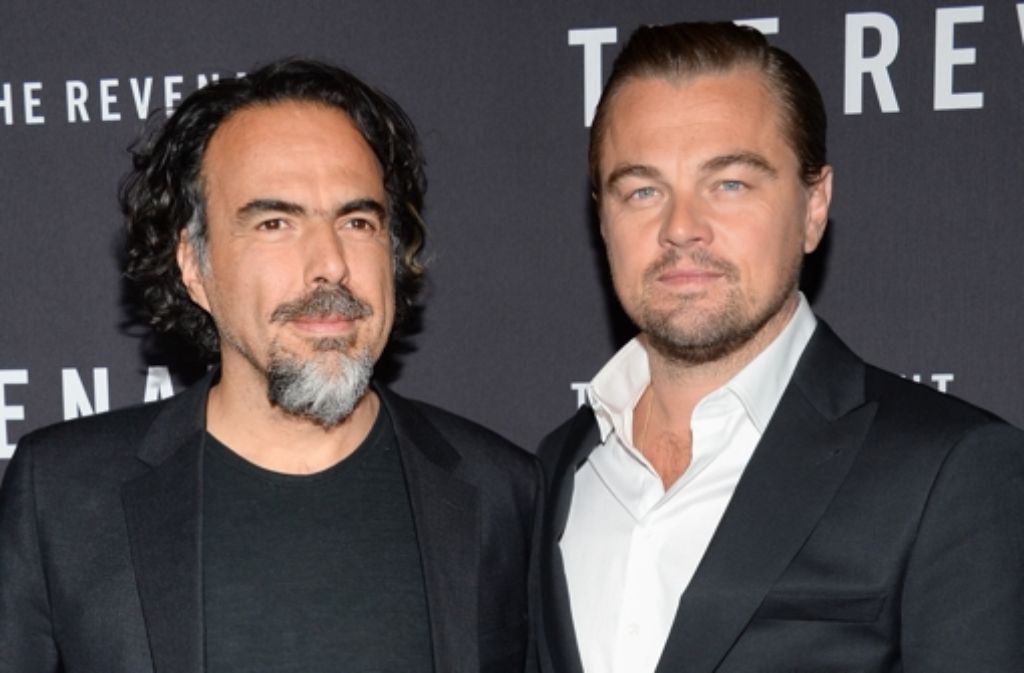 Regisseur Alejandro González Iñárritu (links) mit Hauptdarsteller Leonardo DiCaprio bei der Premiere des Films „The Revenant“. Die wahre Geschichte des Trappers Hugh Glass erhält bisher gute Kritiken.